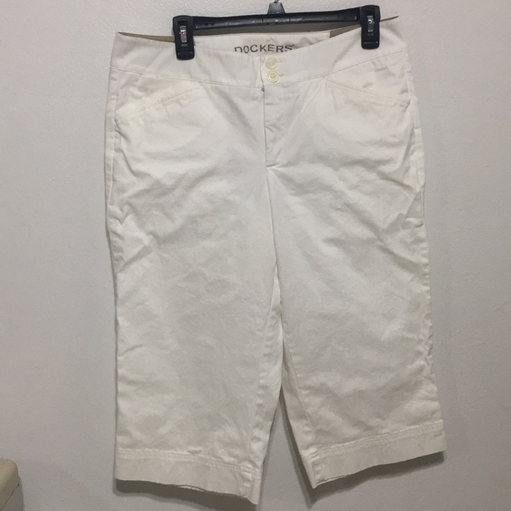 Dockers woman’s capris